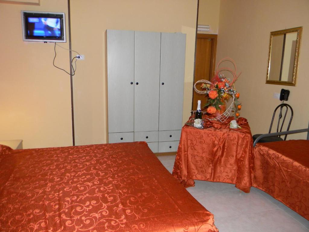 Hotel Mi.Ro. Casalnuovo Di Napoli Δωμάτιο φωτογραφία