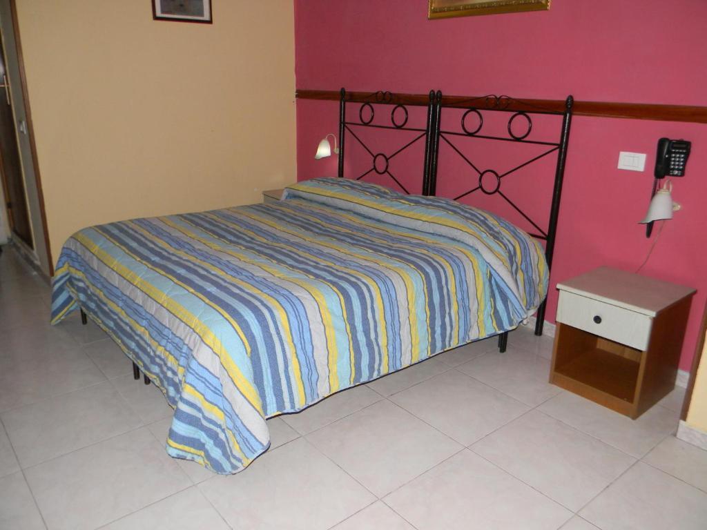 Hotel Mi.Ro. Casalnuovo Di Napoli Δωμάτιο φωτογραφία